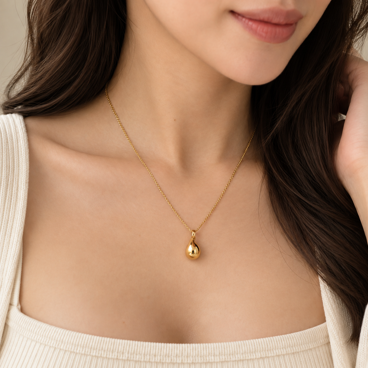 The Teardrop Necklace