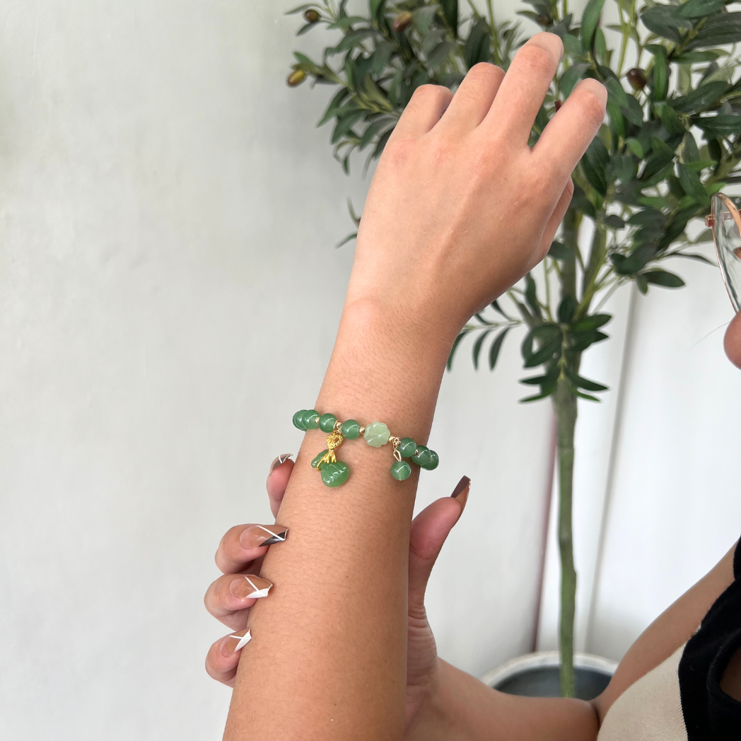 Chinese Jade Charm Bracelet (Money bag & Clover Leaf)